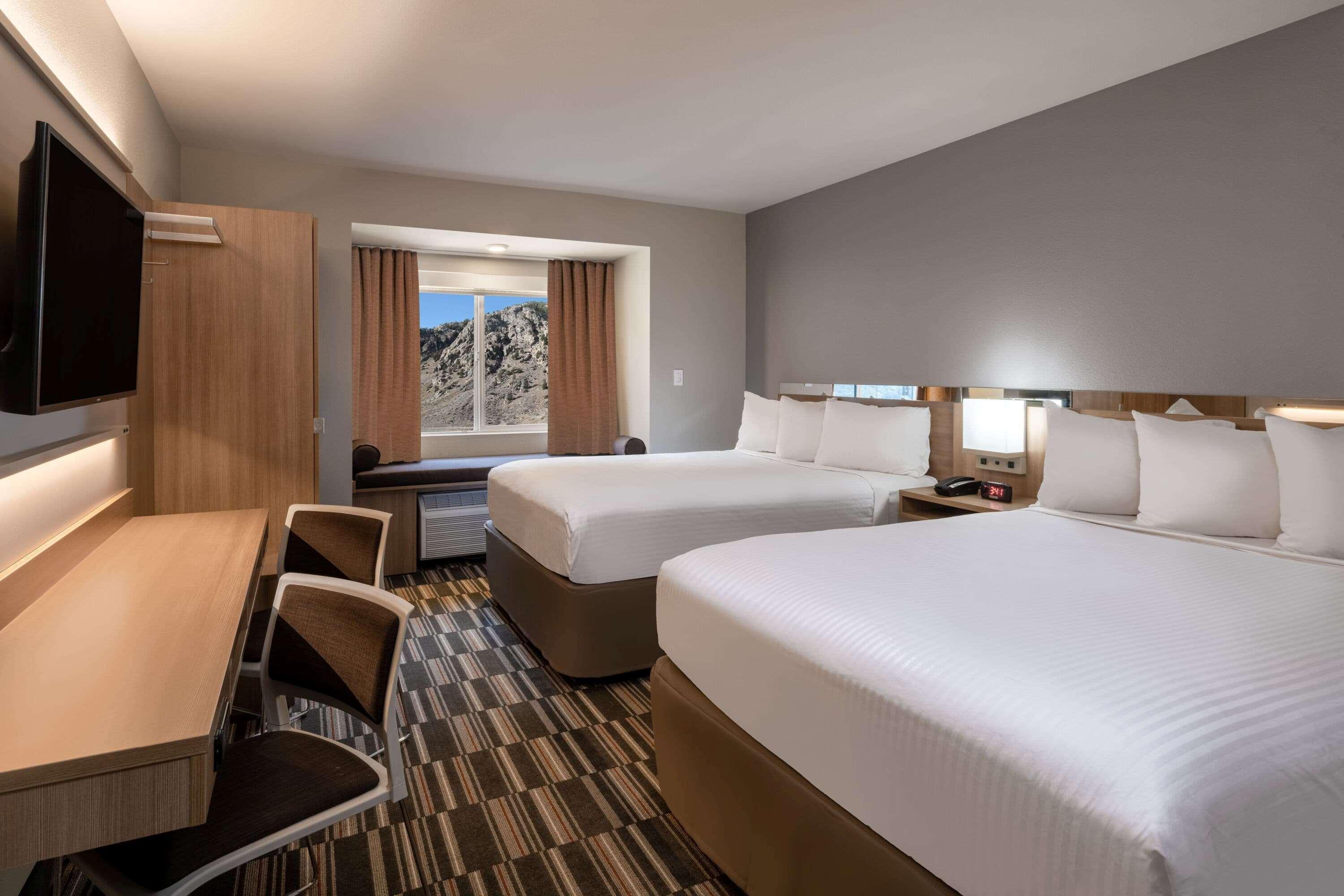 Microtel Inn & Suites By Wyndham Georgetown Lake Exteriör bild
