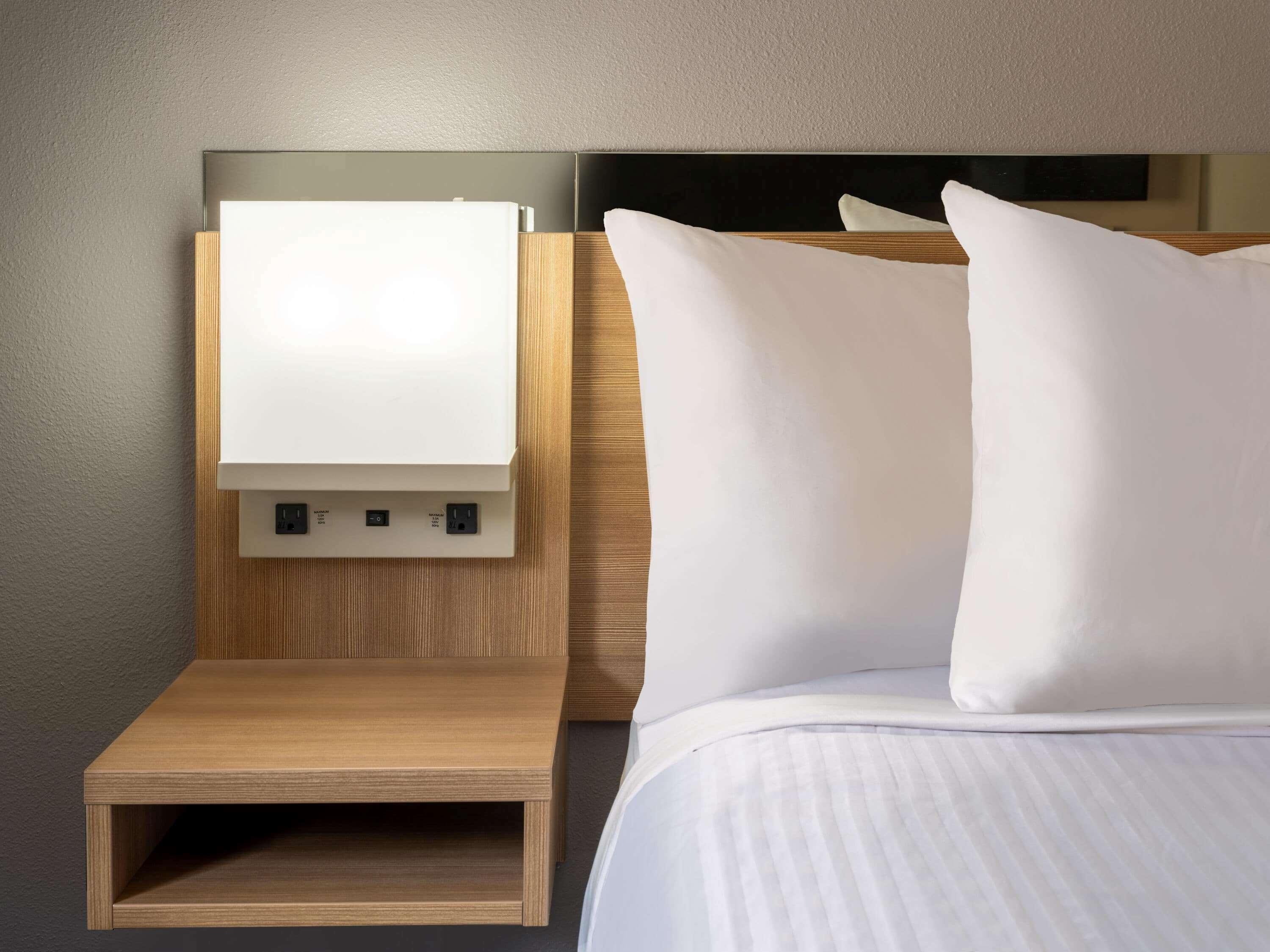 Microtel Inn & Suites By Wyndham Georgetown Lake Exteriör bild