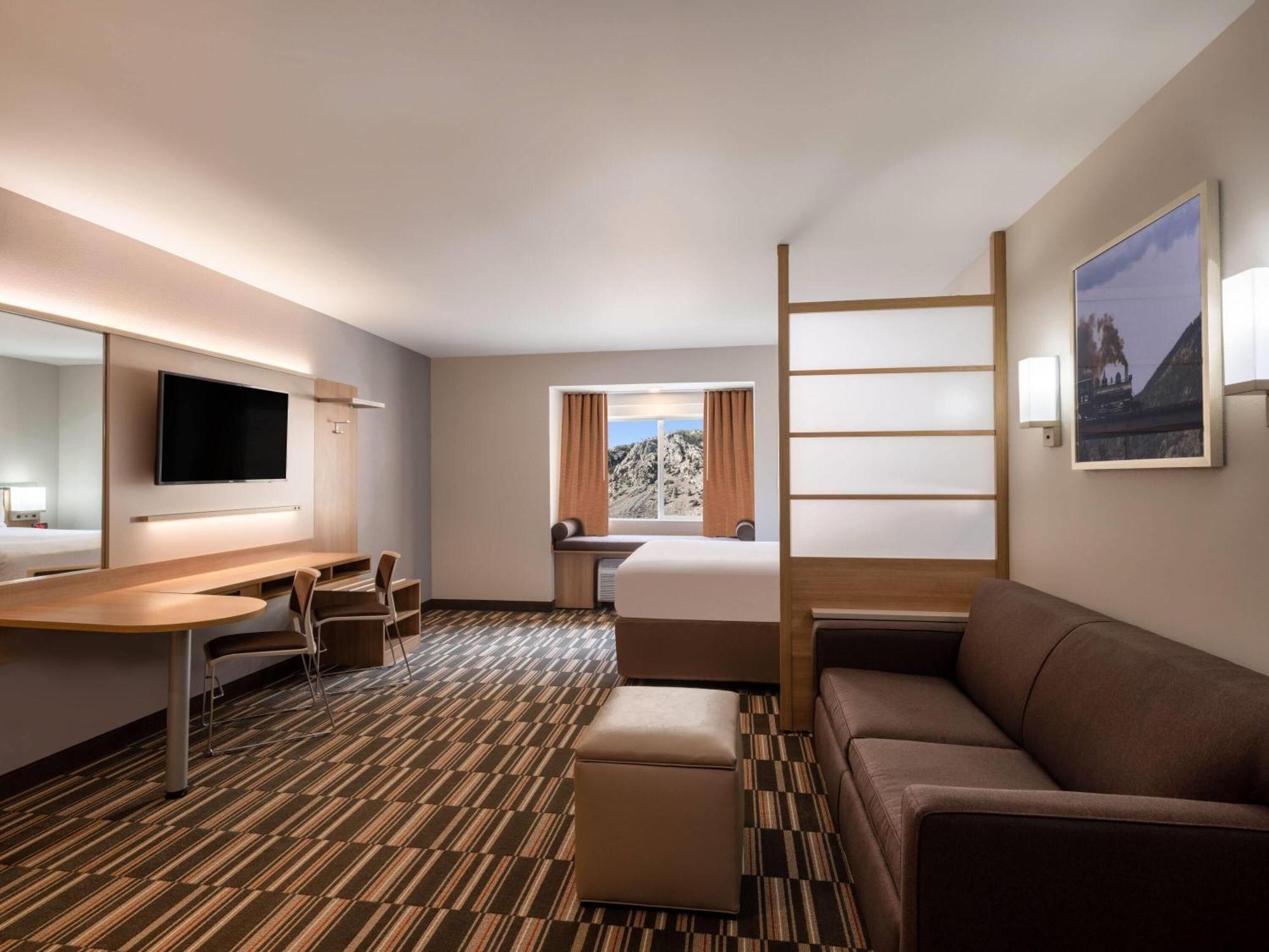 Microtel Inn & Suites By Wyndham Georgetown Lake Exteriör bild